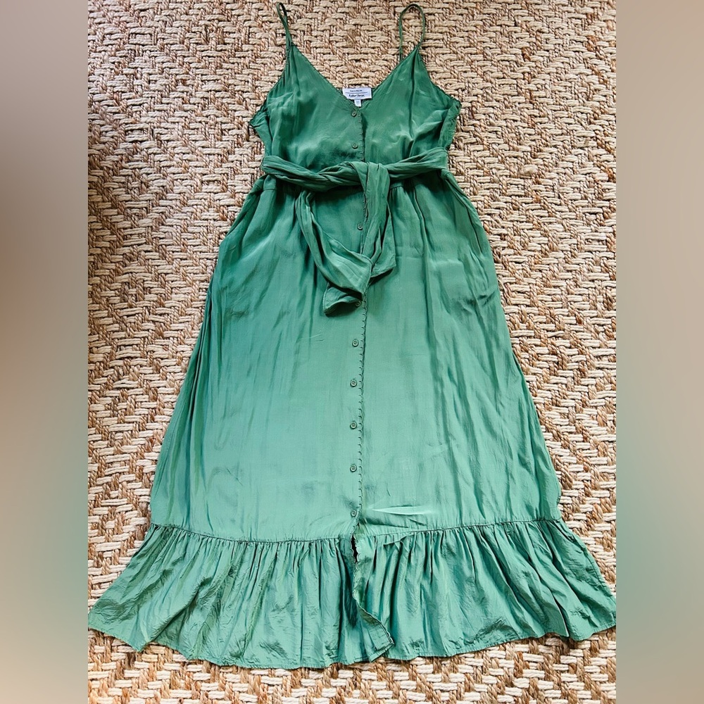 Green Midi Dress with Ruffle Hem